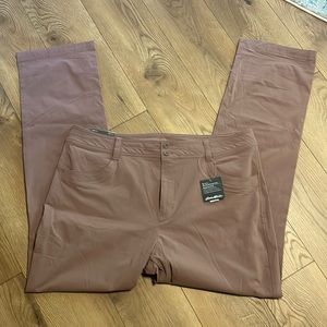 Eddie Bauer Slightly Curvy/Straight Dusty Rose Hiking Pants (18R)